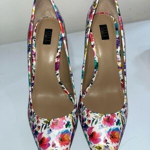 Women's Floral Pumps Size 8